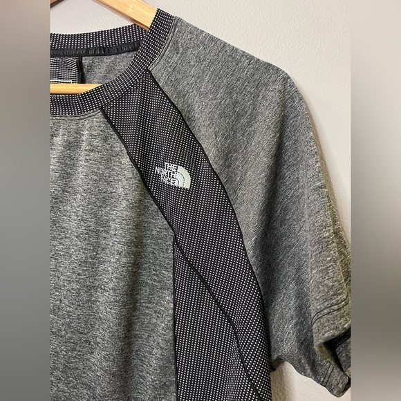 The North Face Ambition Short Sleeve T-Shirt XL - Picture 3 of 10